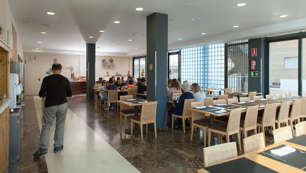 Hotel Flamingo L'Ampolla Bagian luar foto